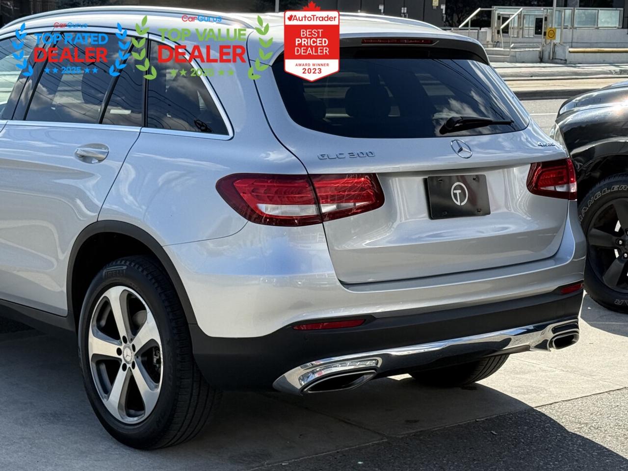 2017 Mercedes-Benz GLC PREMIUM PKG | MB SERVICED | AMBIENT LIGHTING | PANO | LOADED Photo