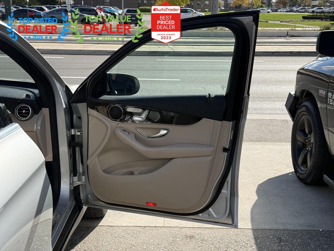 2017 Mercedes-Benz GLC PREMIUM PKG | MB SERVICED | AMBIENT LIGHTING | PANO | LOADED Photo