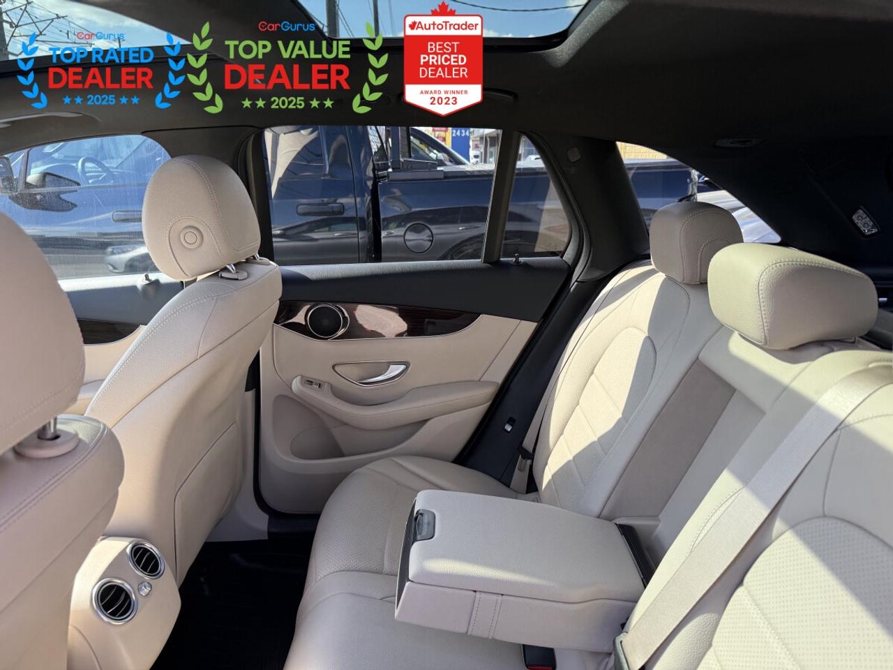 2017 Mercedes-Benz GLC PREMIUM PKG | MB SERVICED | AMBIENT LIGHTING | PANO | LOADED Photo
