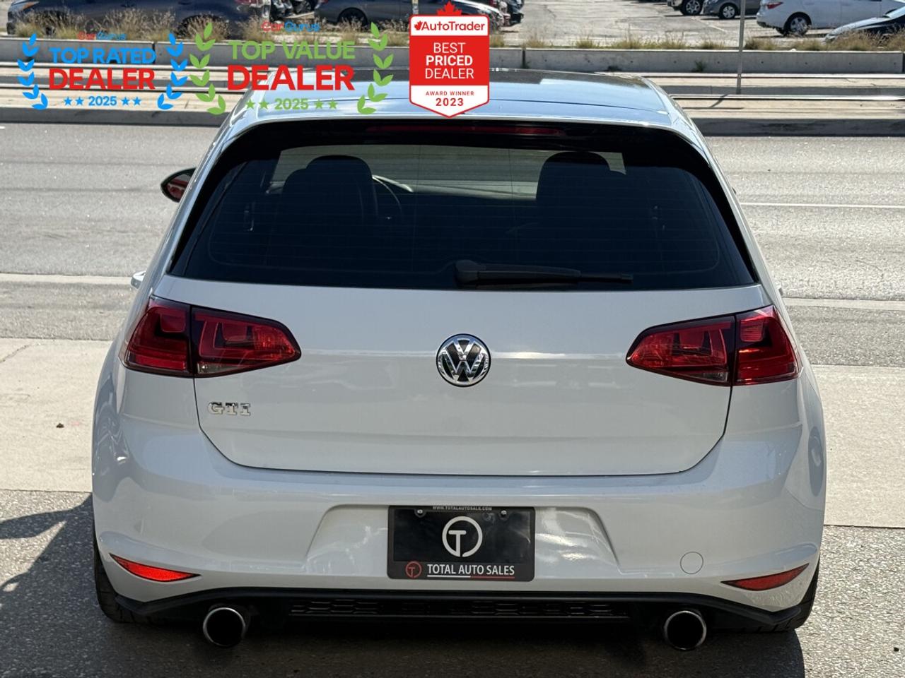 2015 Volkswagen Golf GTI SE | FENDER SPEAKERS | SUNROOF | REAR CAMERA | Photo