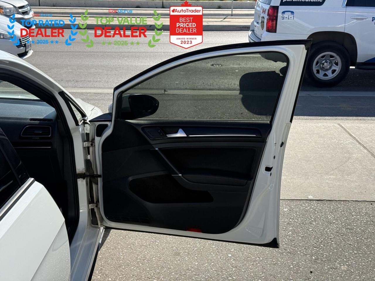 2015 Volkswagen Golf GTI SE | FENDER SPEAKERS | SUNROOF | REAR CAMERA | Photo