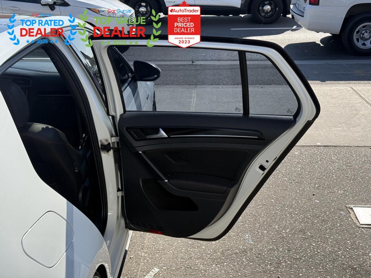 2015 Volkswagen Golf GTI SE | FENDER SPEAKERS | SUNROOF | REAR CAMERA | Photo