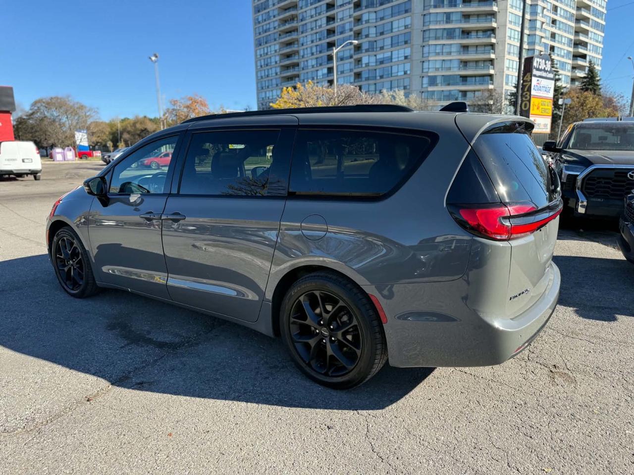 2025 Chrysler Pacifica Limited S Photo