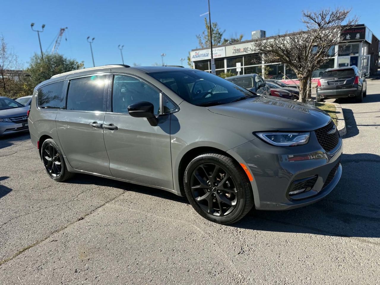 2025 Chrysler Pacifica Limited S Photo