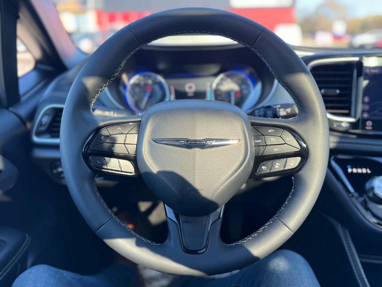 2025 Chrysler Pacifica Limited S Photo