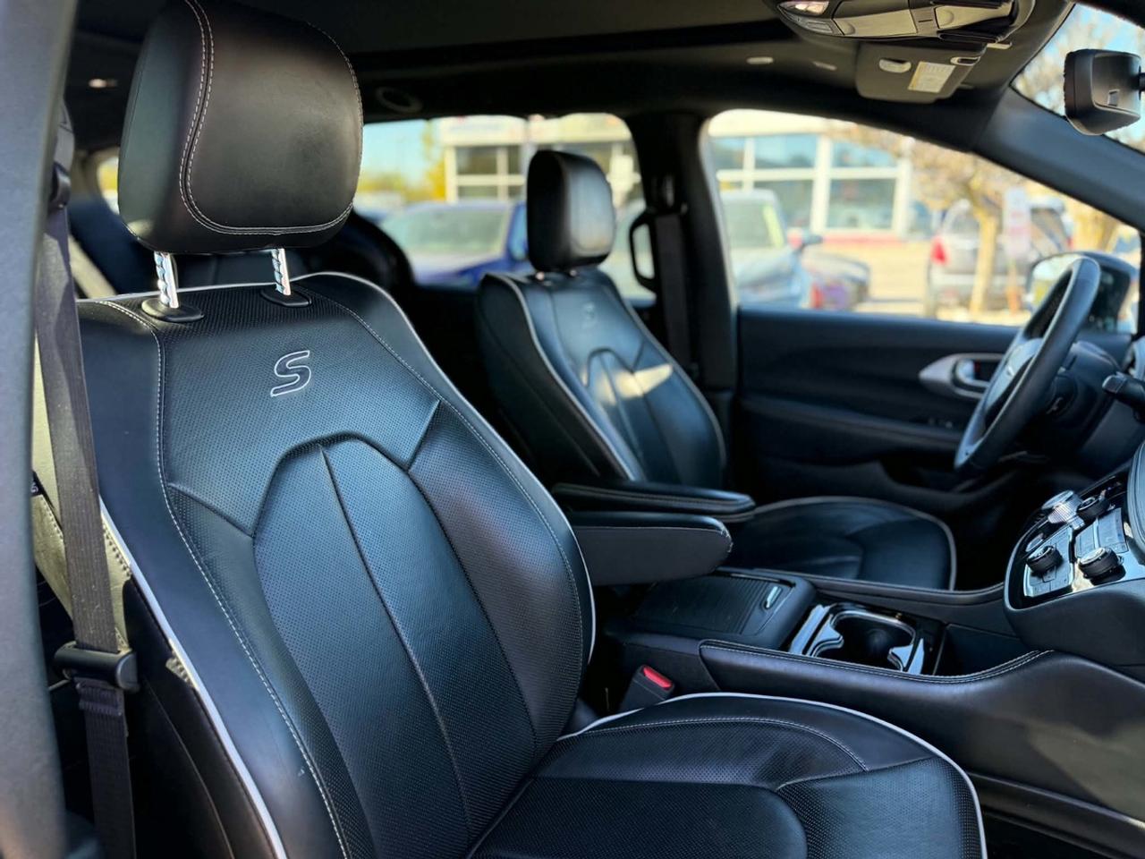 2025 Chrysler Pacifica Limited S Photo