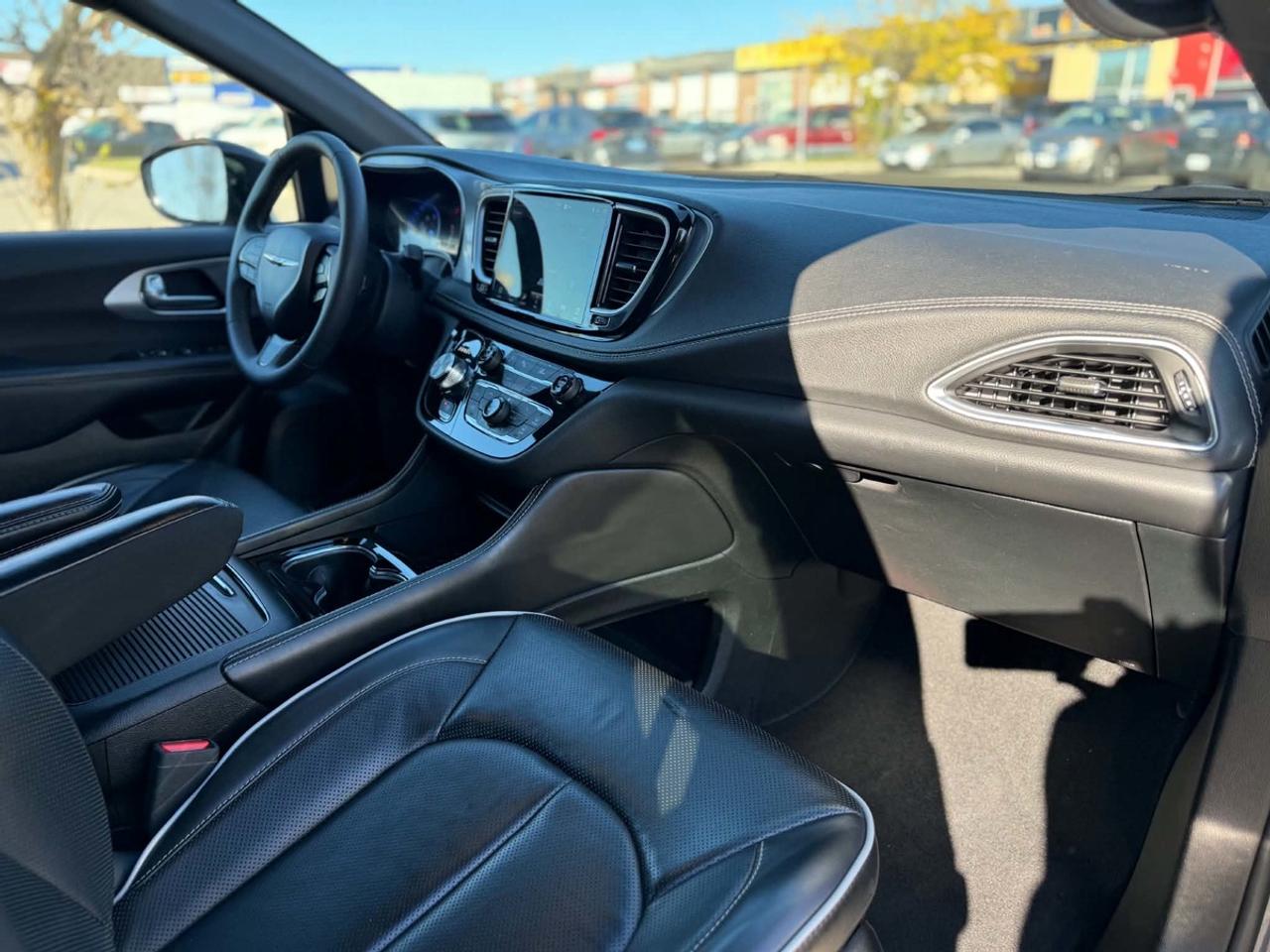 2025 Chrysler Pacifica Limited S Photo