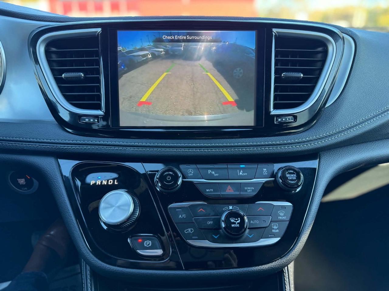 2025 Chrysler Pacifica Limited S Photo
