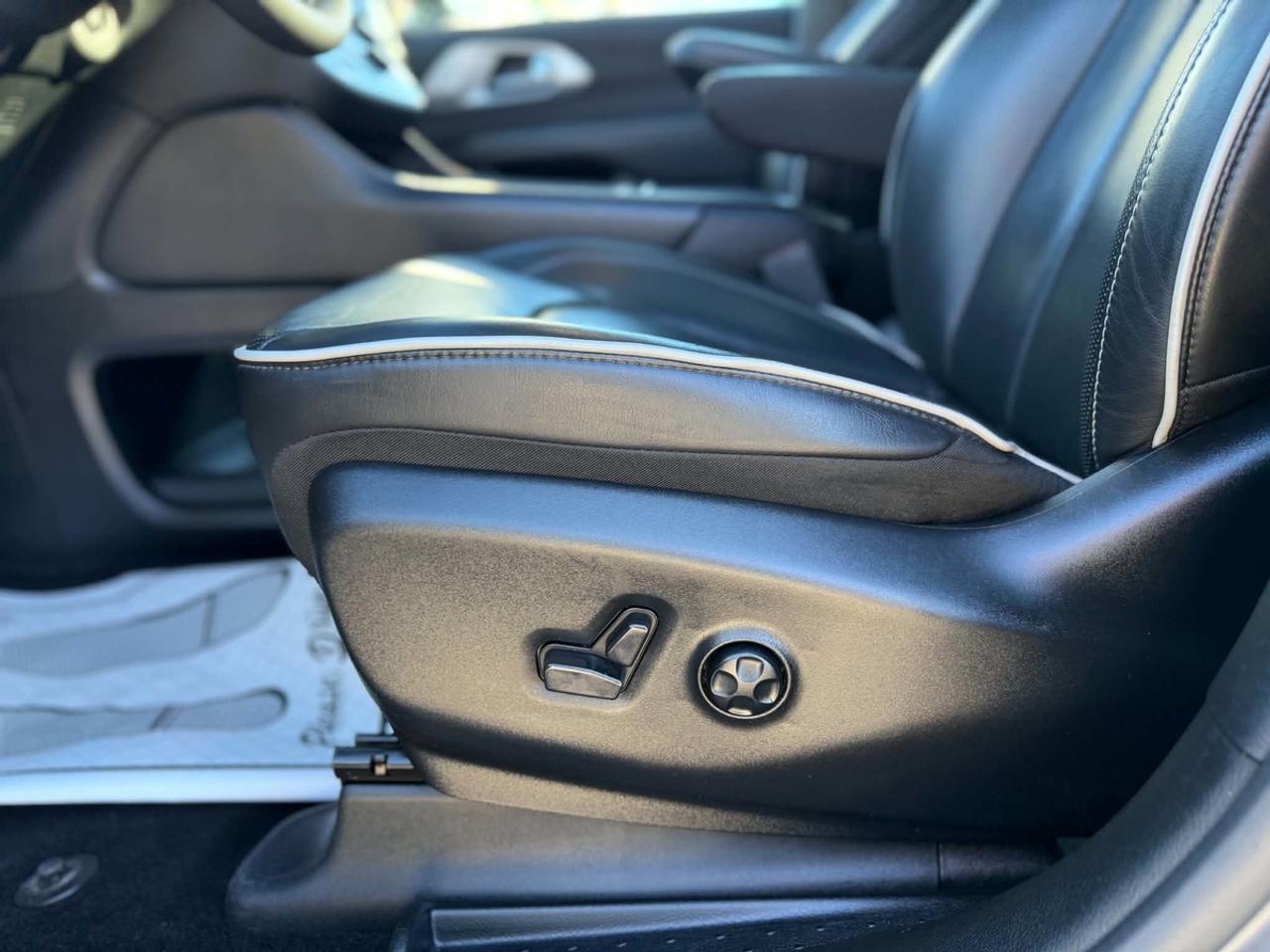 2025 Chrysler Pacifica Limited S Photo