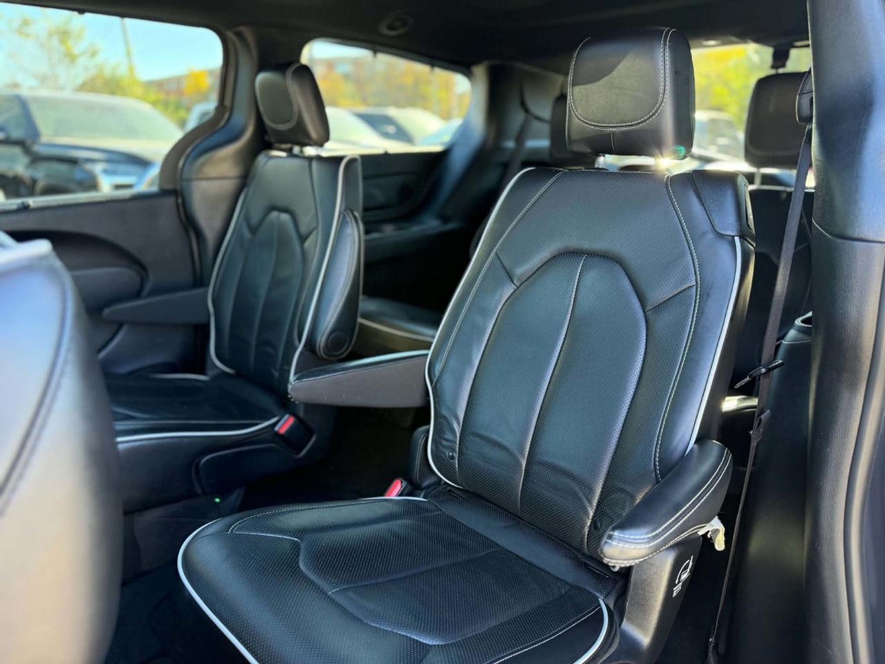 2025 Chrysler Pacifica Limited S Photo