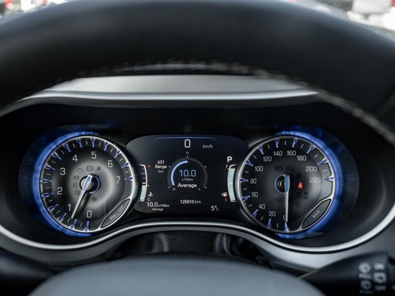 2022 Chrysler Pacifica Touring L Photo
