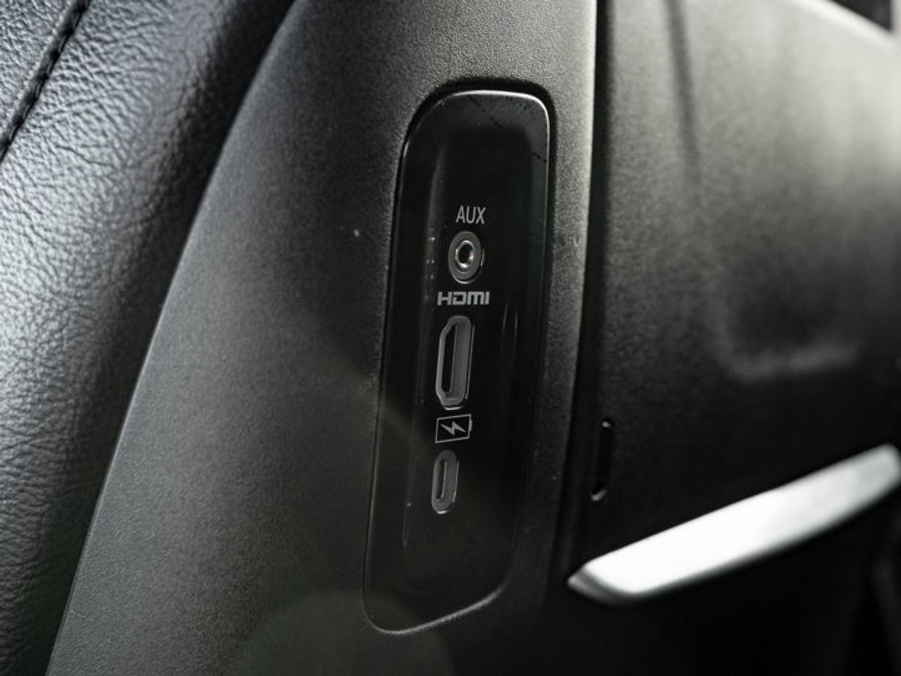 2022 Chrysler Pacifica Touring L Photo