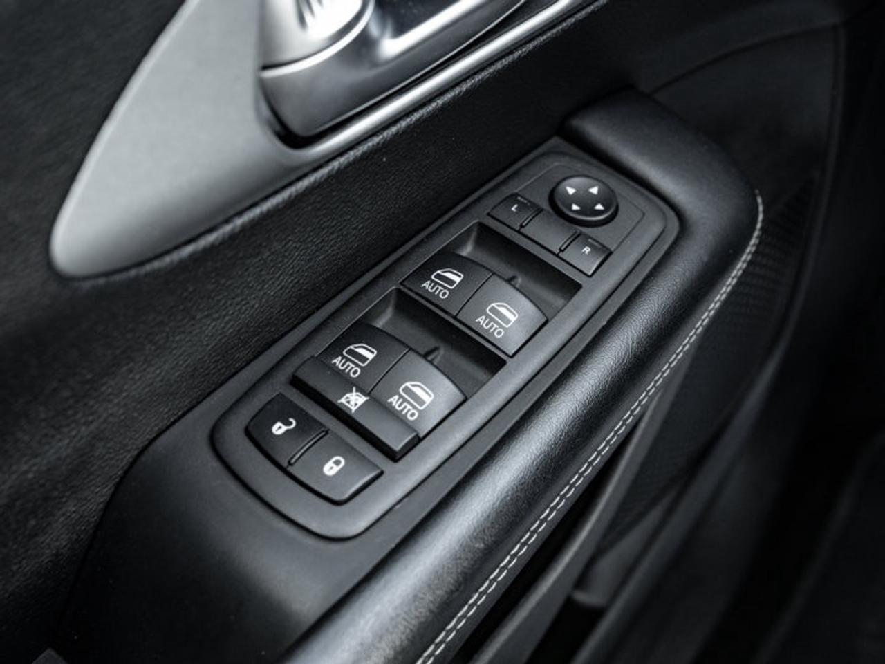 2022 Chrysler Pacifica Touring L Photo