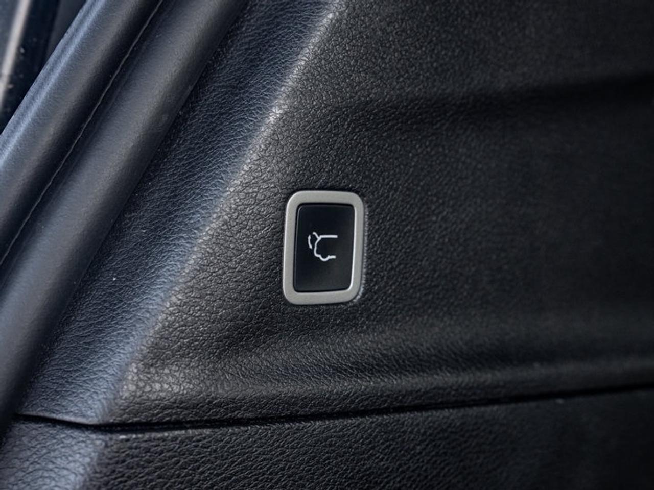 2022 Chrysler Pacifica Touring L Photo