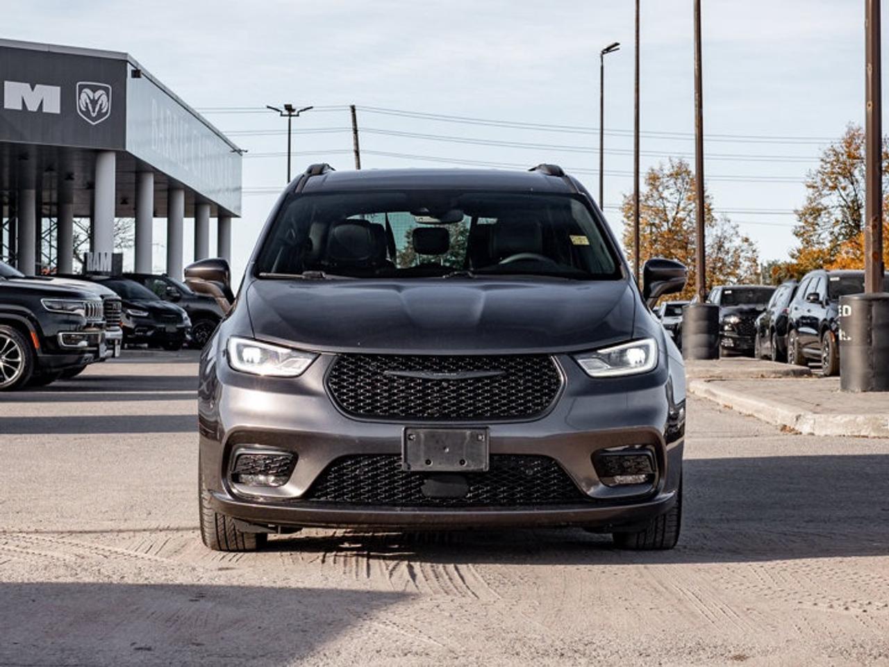 2022 Chrysler Pacifica Touring L Photo
