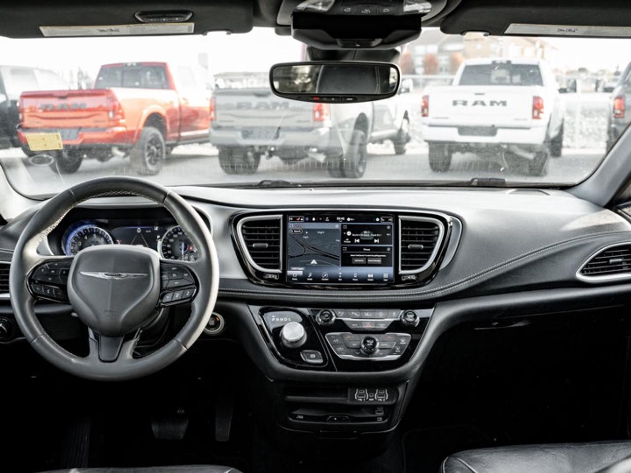 2022 Chrysler Pacifica Touring L Photo