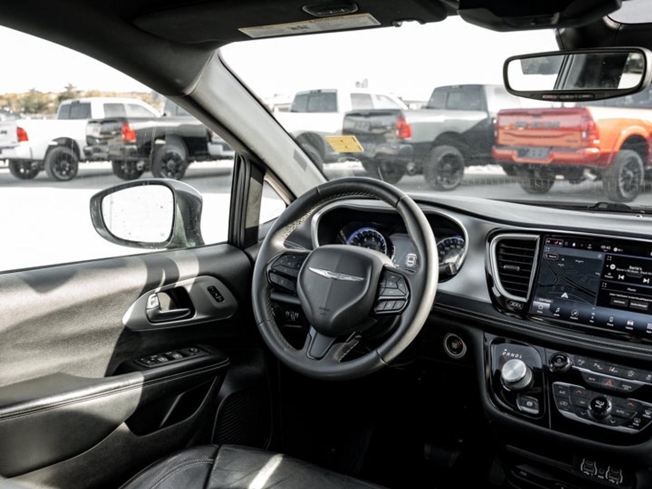2022 Chrysler Pacifica Touring L Photo