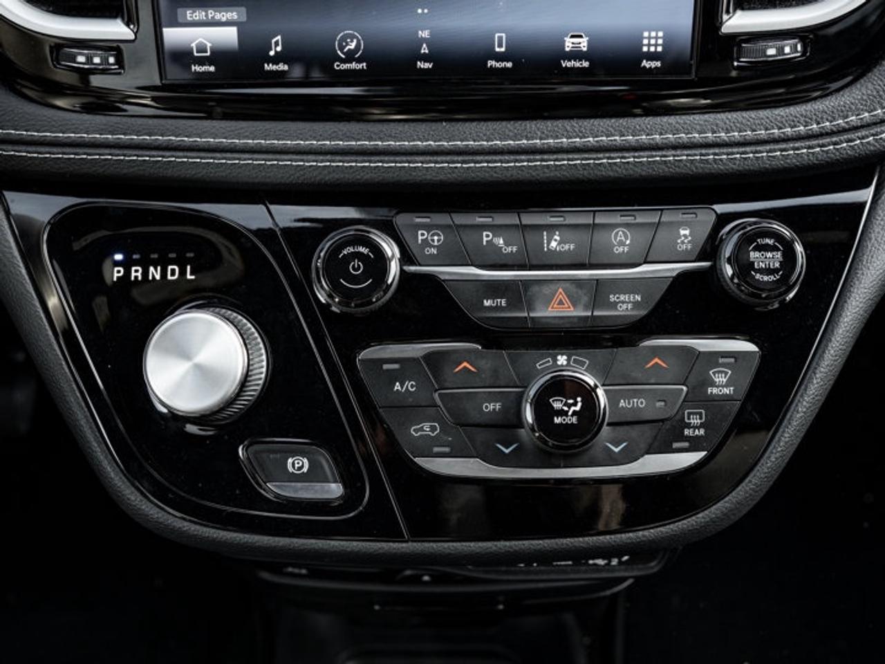 2022 Chrysler Pacifica Touring L Photo