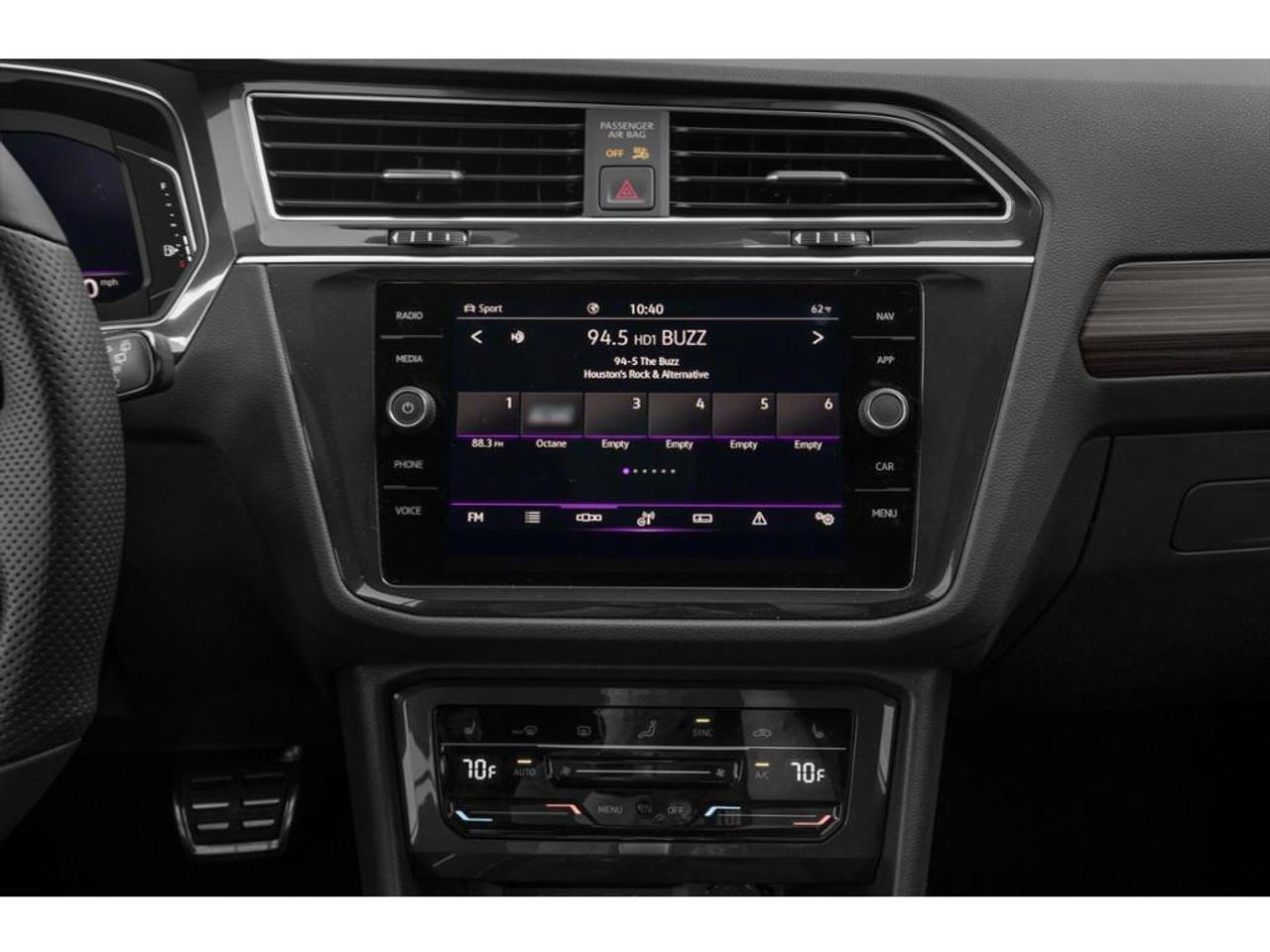 2022 Volkswagen Tiguan Highline R-line Photo
