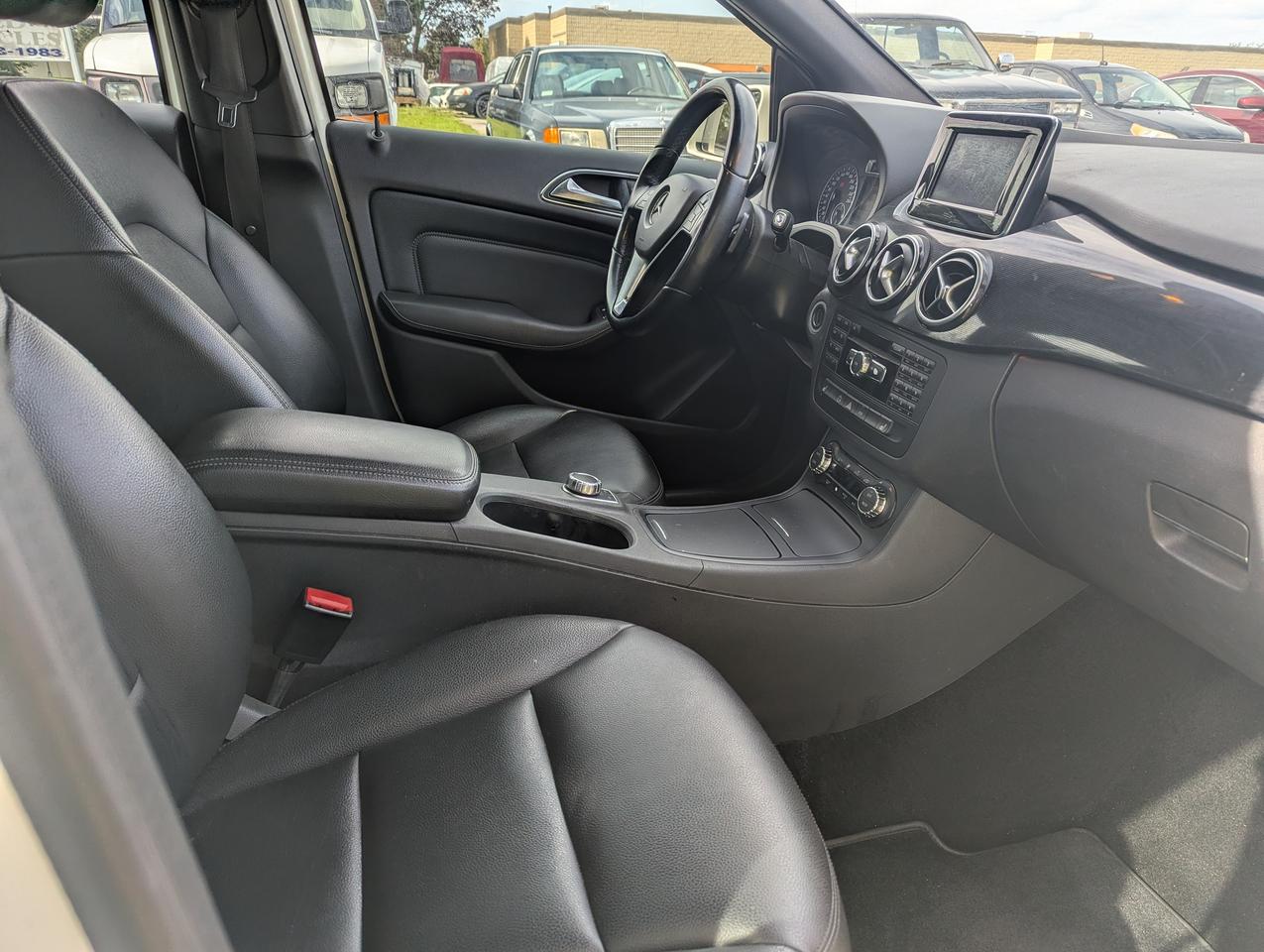2014 Mercedes-Benz B-Class "Like NEW low PRICE" certified + FREE 6M warranty Photo2