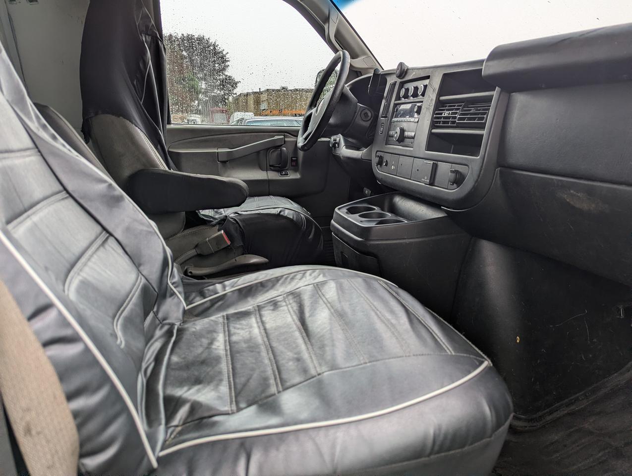 2016 GMC Savana Cargo Van "WORK or PLAY" Certified + FREE oil change Photo4