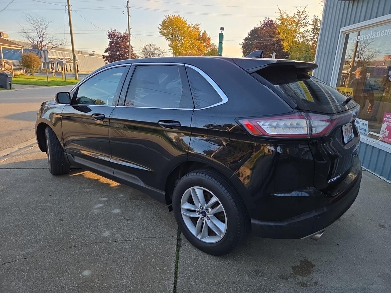2018 Ford Edge SEL Photo