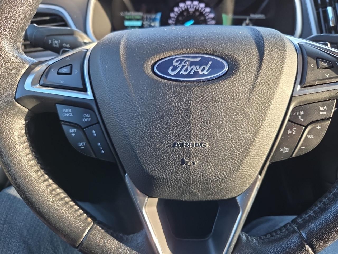 2018 Ford Edge SEL Photo