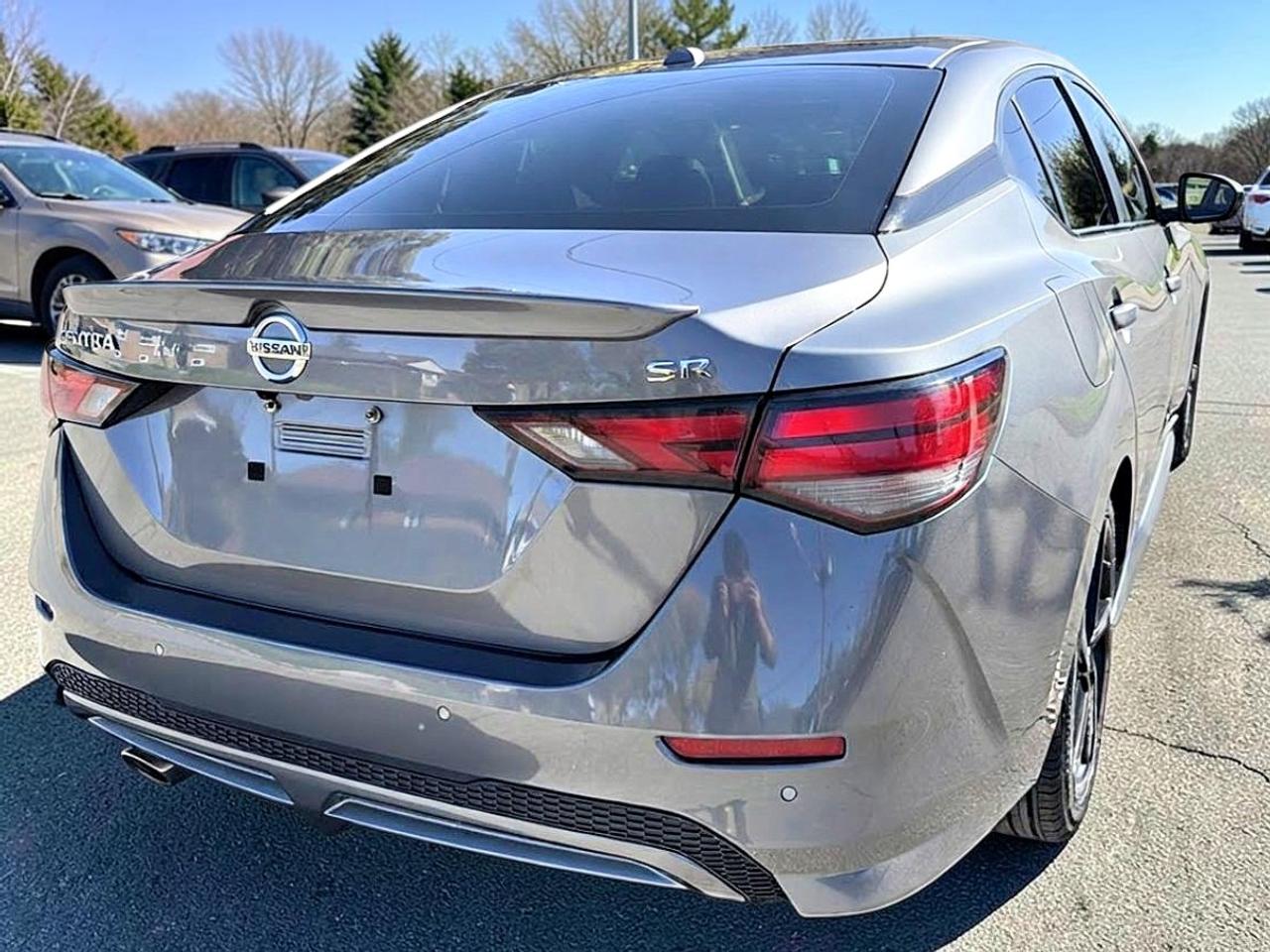 2021 Nissan Sentra SR Photo