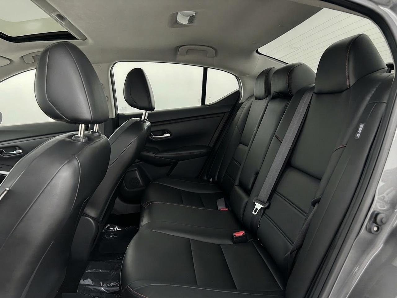2021 Nissan Sentra SR Photo
