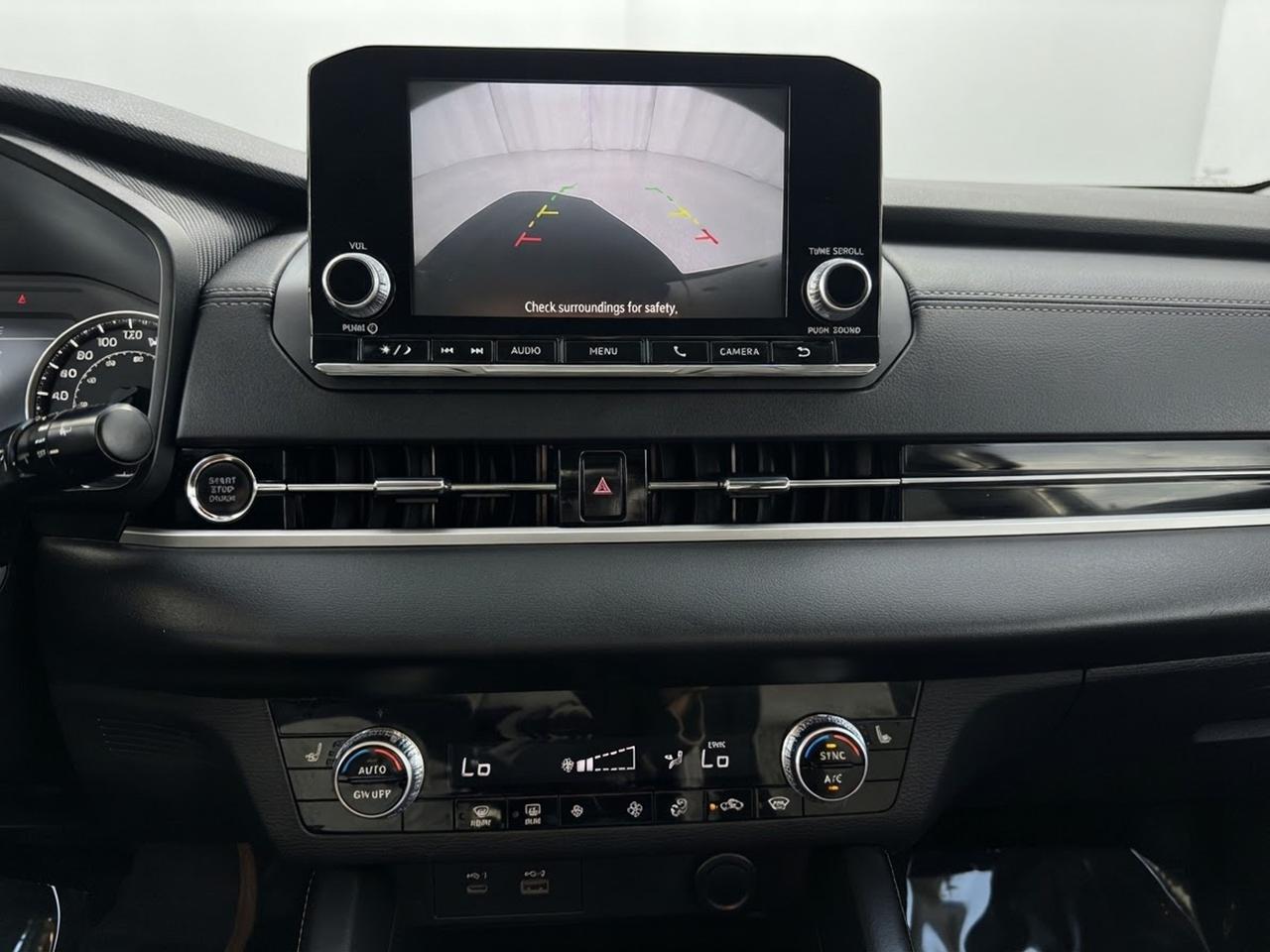 2022 Mitsubishi Outlander ES Photo