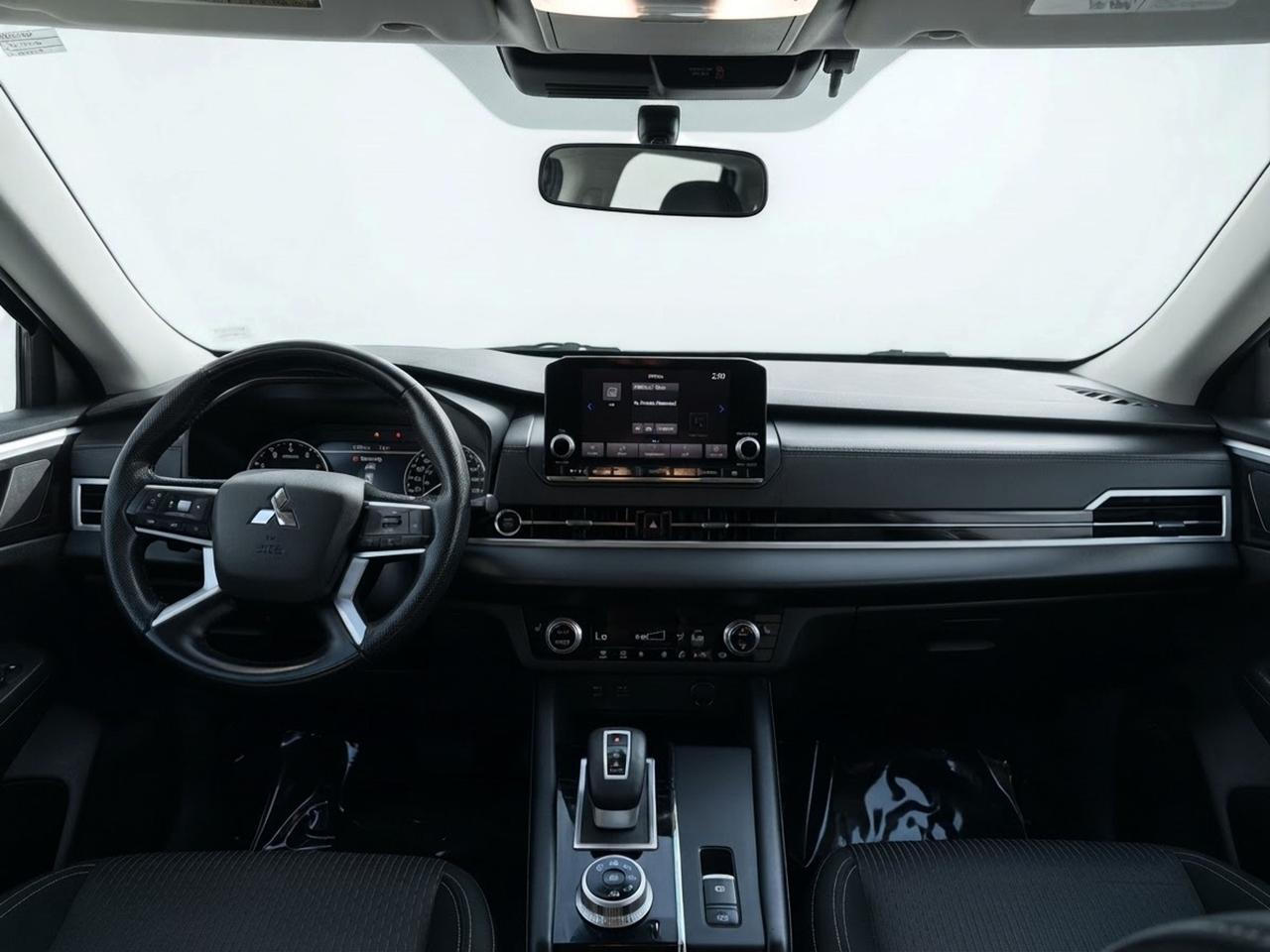 2022 Mitsubishi Outlander ES Photo