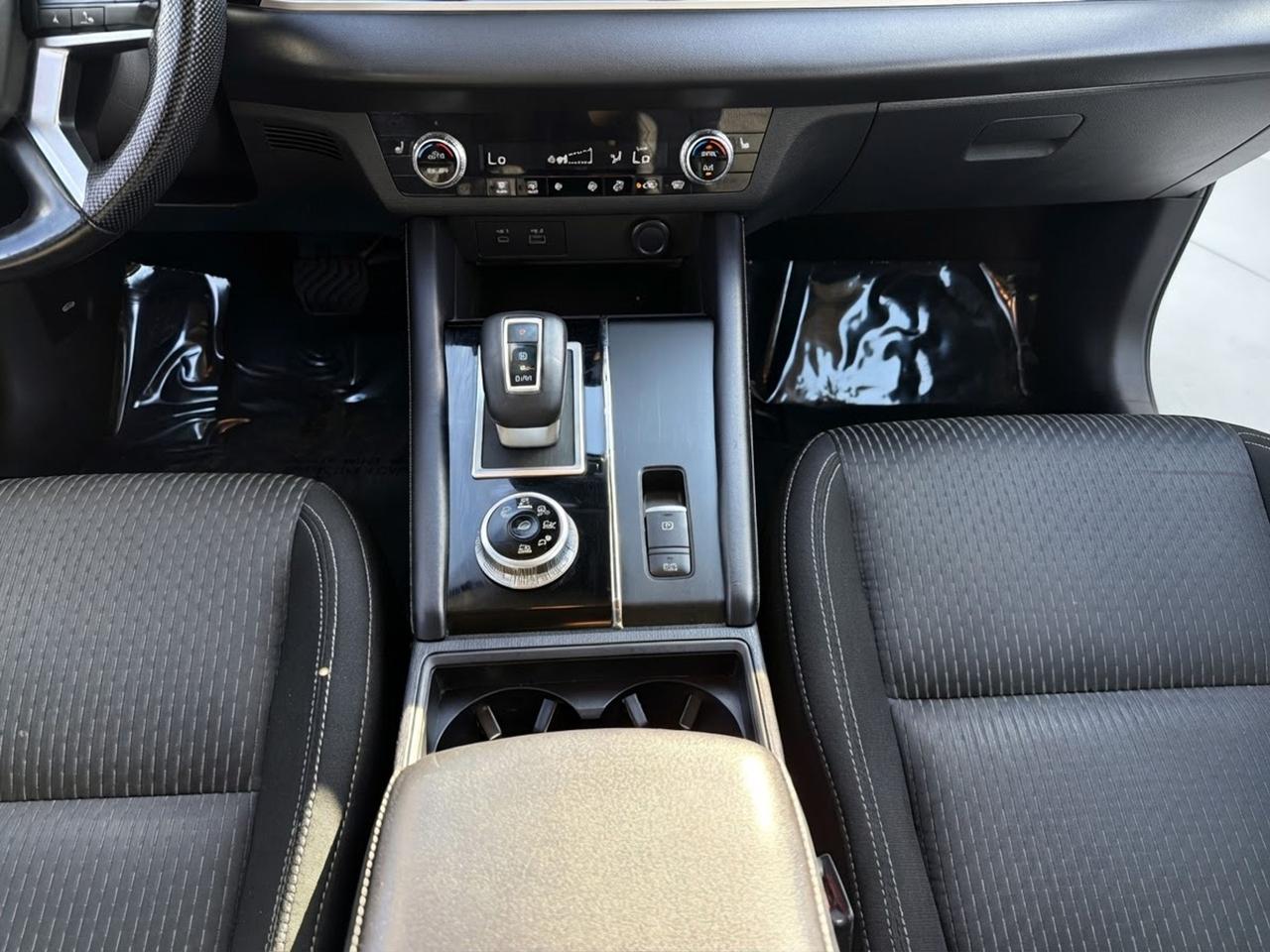 2022 Mitsubishi Outlander ES Photo