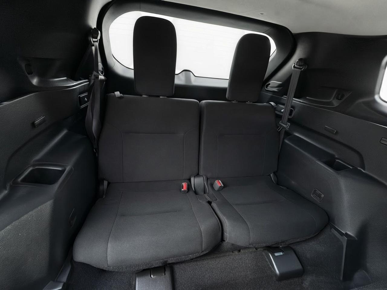 2022 Mitsubishi Outlander ES Photo