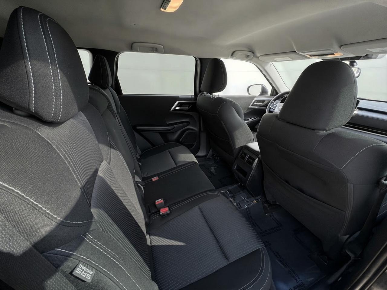 2022 Mitsubishi Outlander ES Photo
