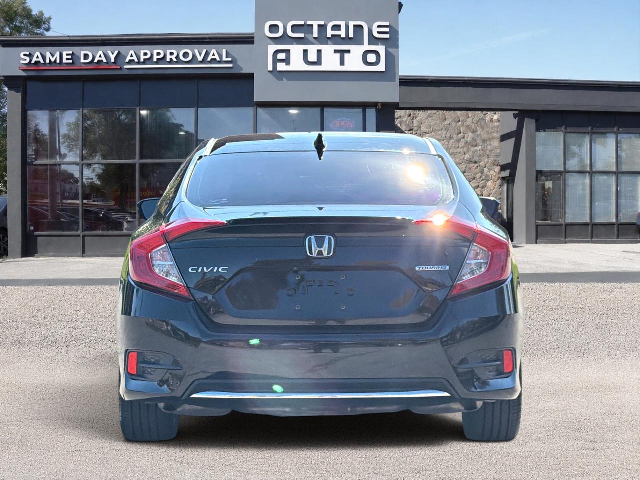 2019 Honda Civic Touring Photo