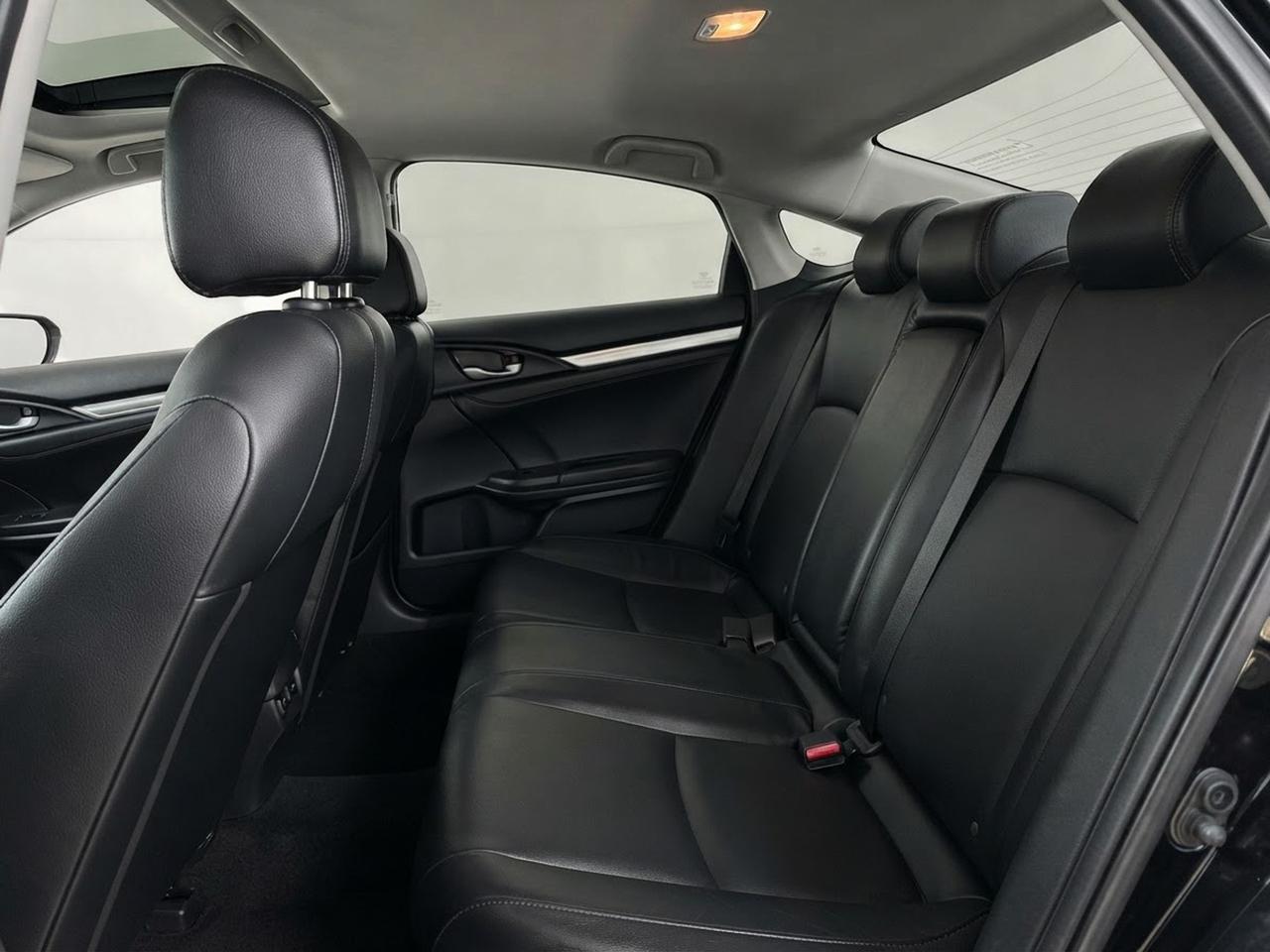 2019 Honda Civic Touring Photo