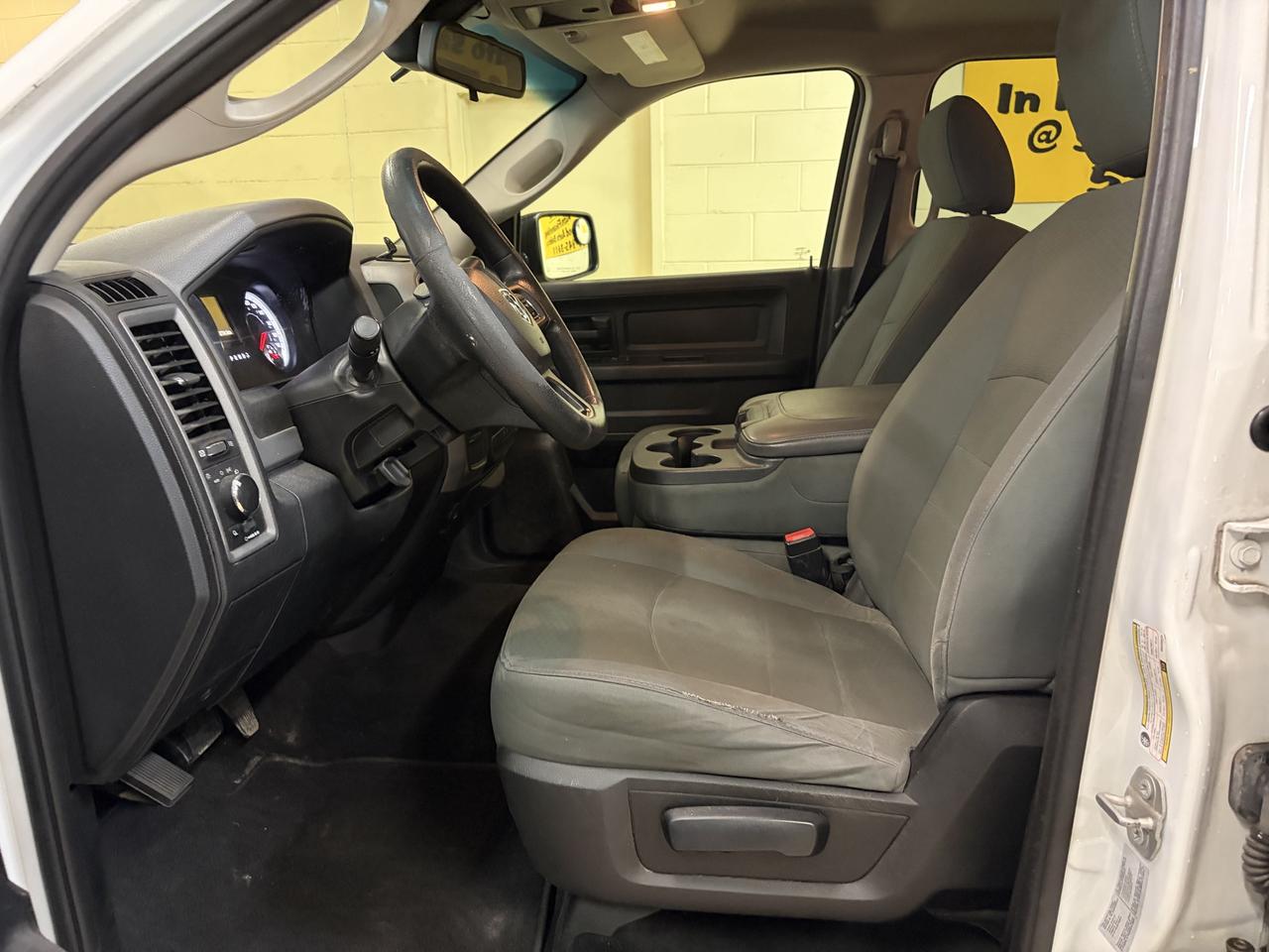 2016 RAM 1500 ST Photo