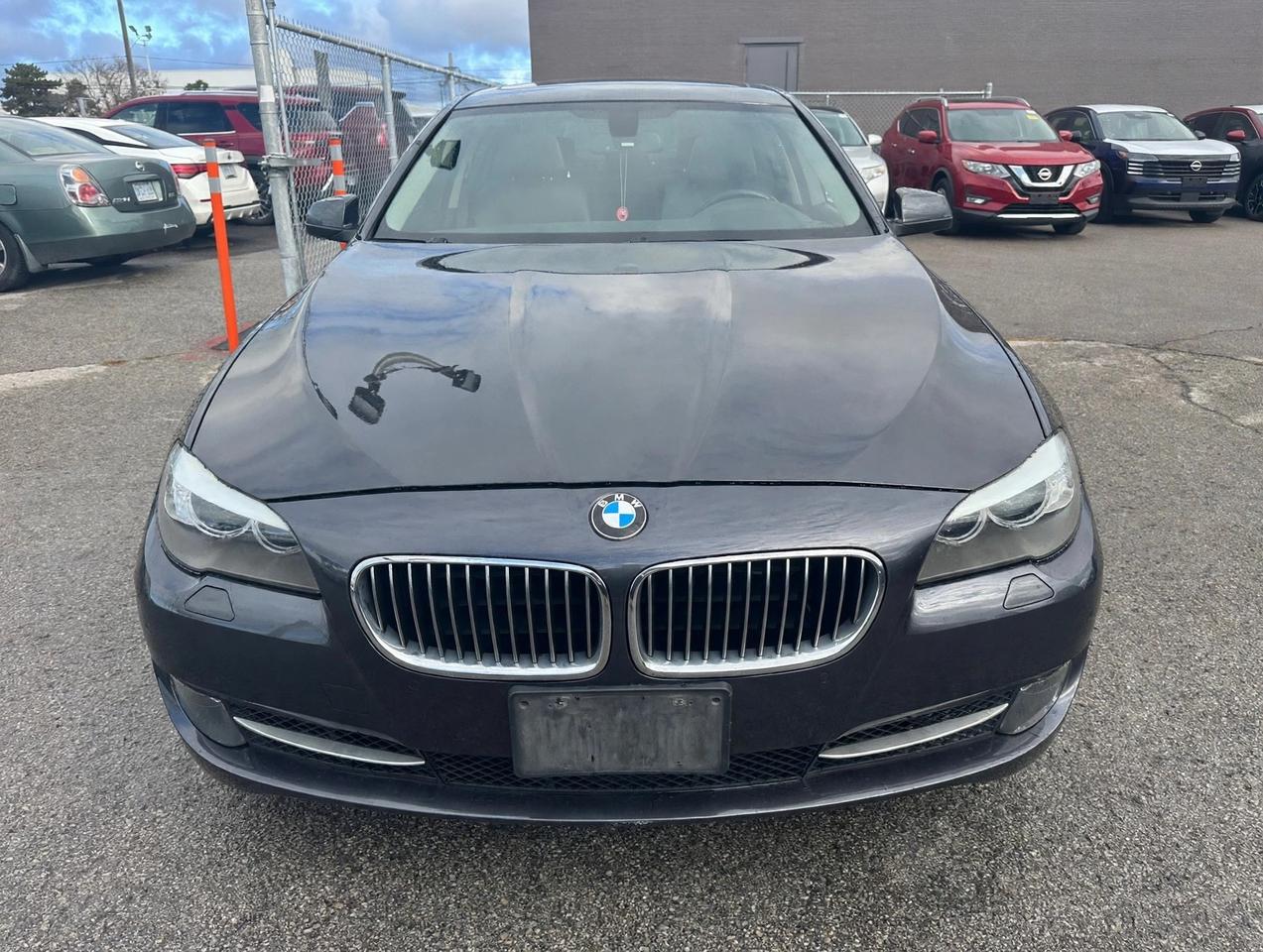 2013 BMW 5 Series 535i xDrive Photo1
