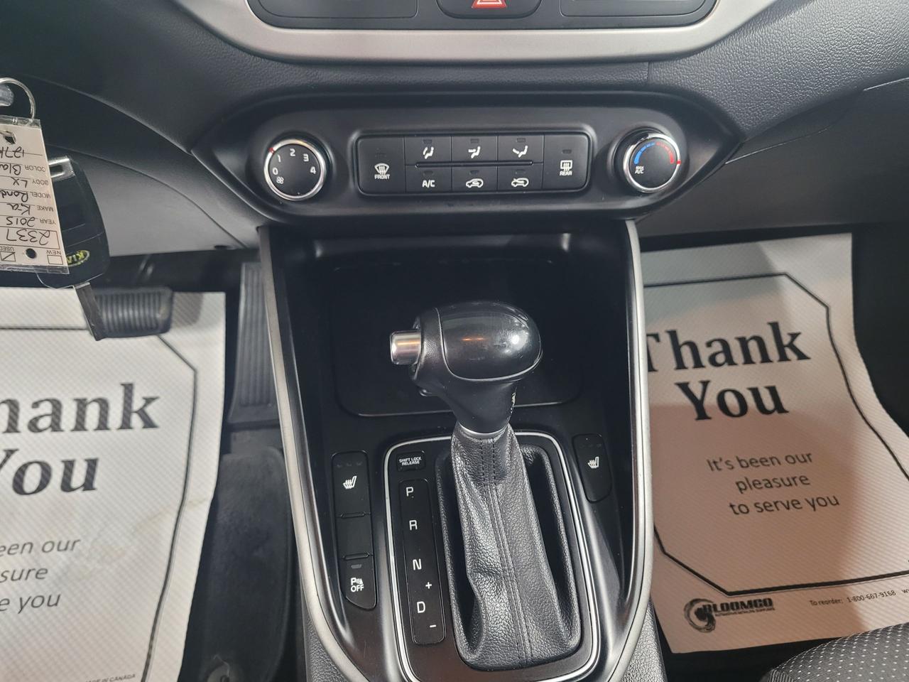 2015 Kia Rondo LX Photo37