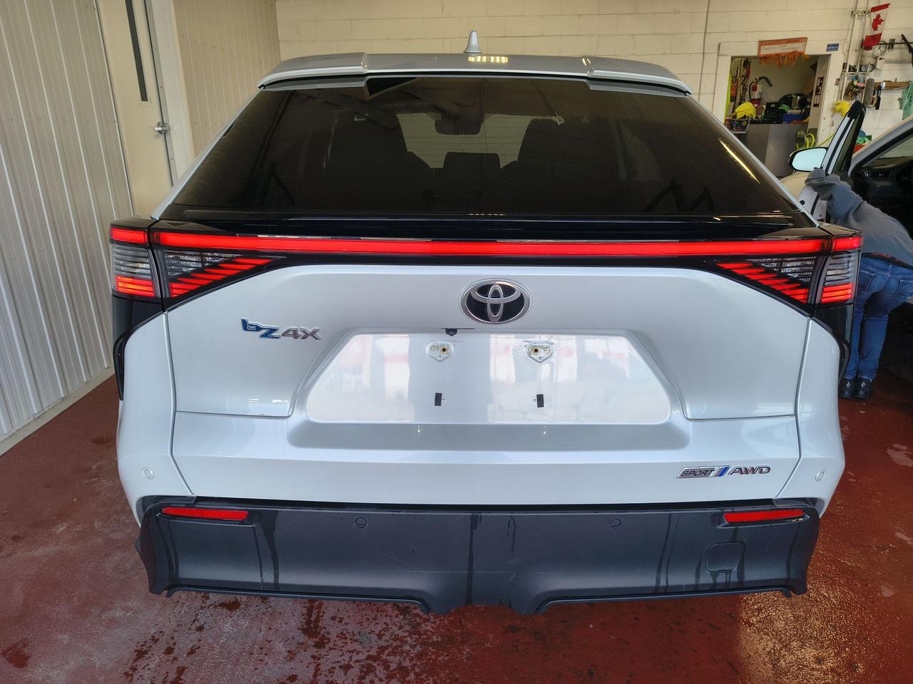 2023 Toyota bZ4X XLE Photo