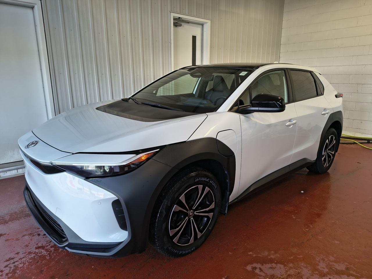 2023 Toyota bZ4X XLE Photo