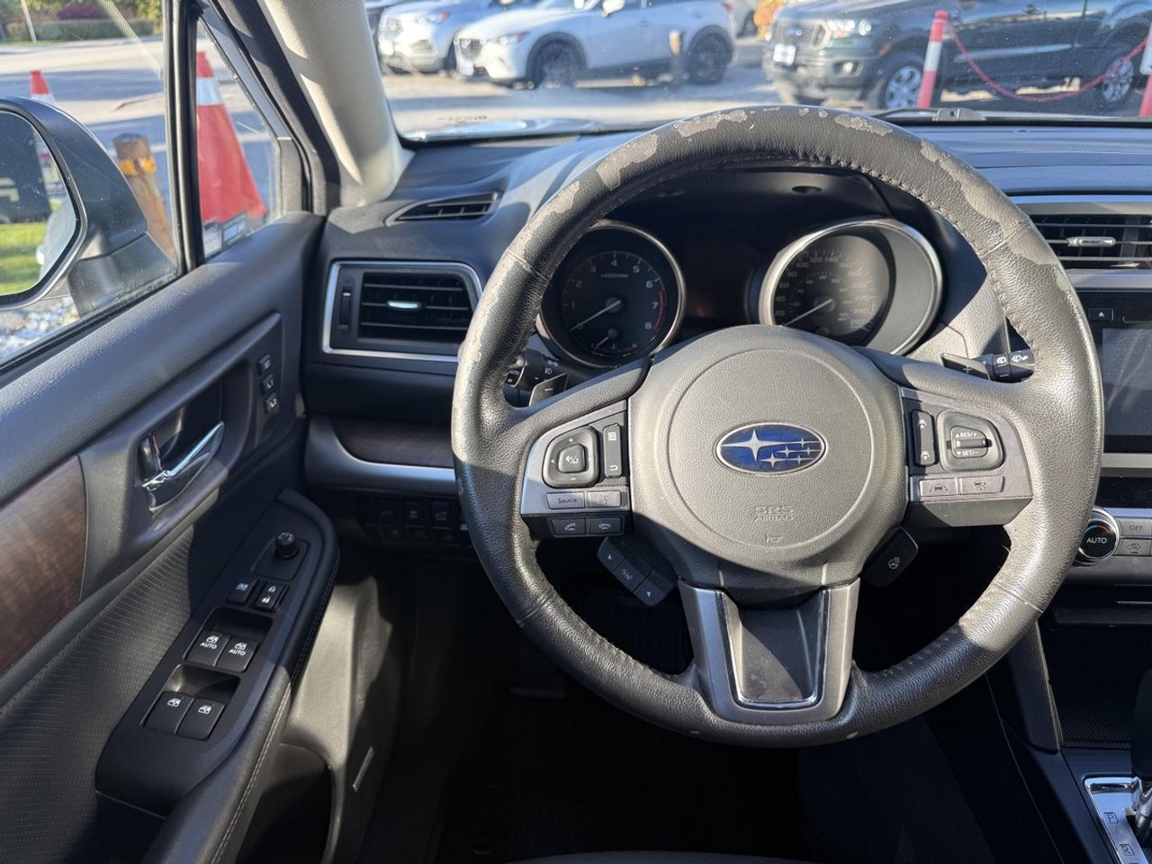 2017 Subaru Outback LIMITED Photo