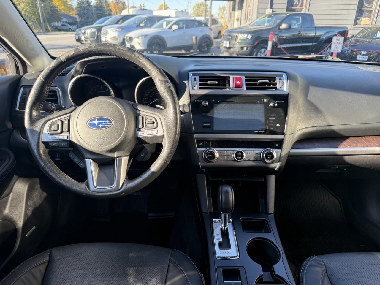 2017 Subaru Outback LIMITED Photo