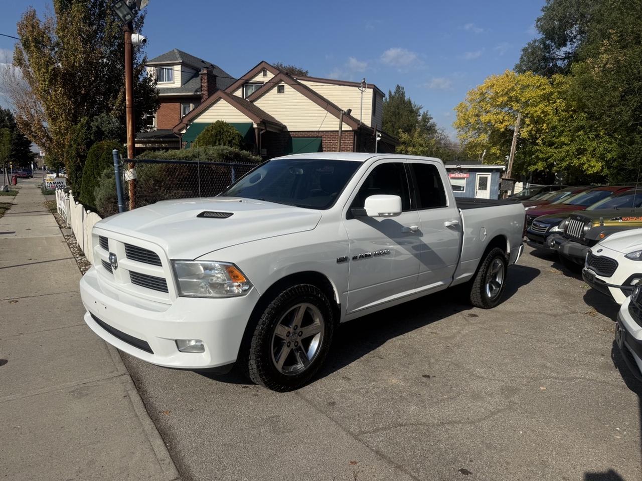 2012 Dodge Ram SPORT Photo2
