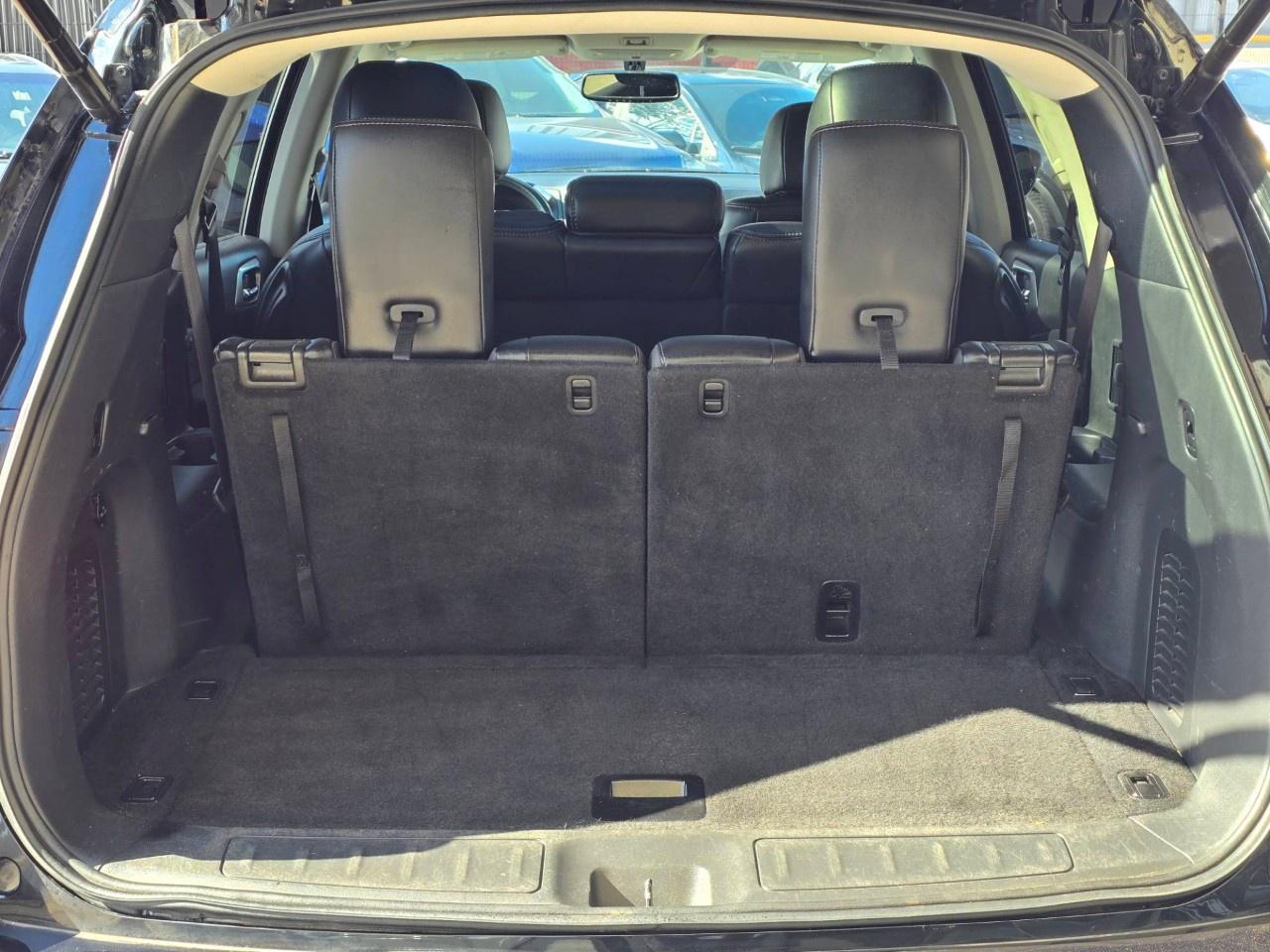 2017 Nissan Pathfinder 4WD 4DR SL Photo