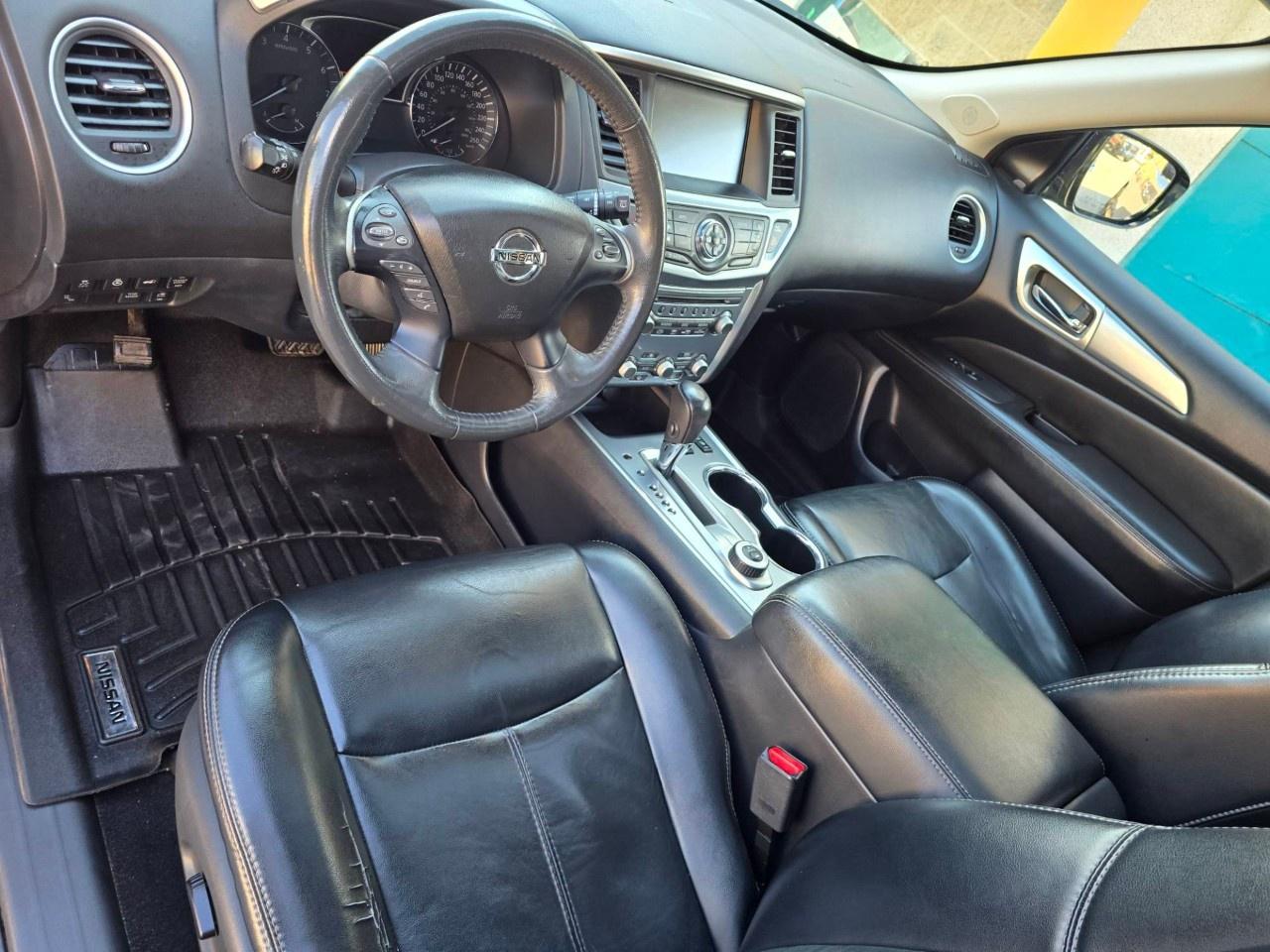 2017 Nissan Pathfinder 4WD 4DR SL Photo
