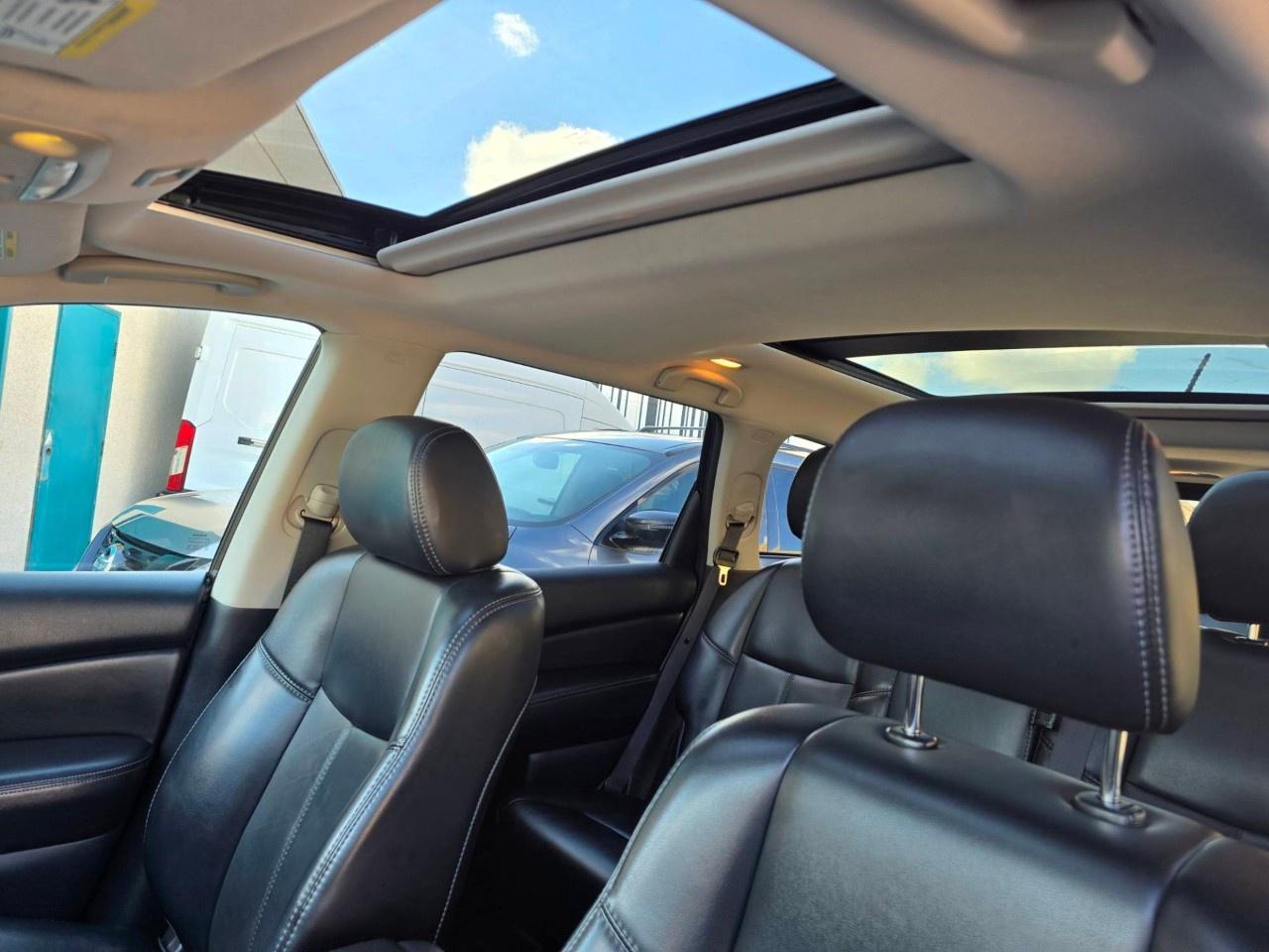 2017 Nissan Pathfinder 4WD 4DR SL Photo