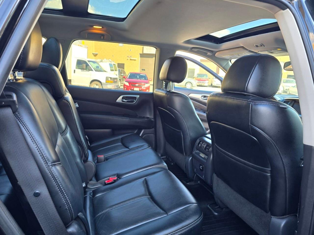 2017 Nissan Pathfinder 4WD 4DR SL Photo