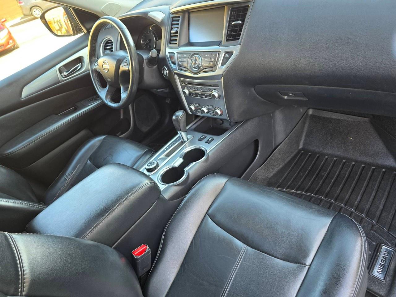 2017 Nissan Pathfinder 4WD 4DR SL Photo