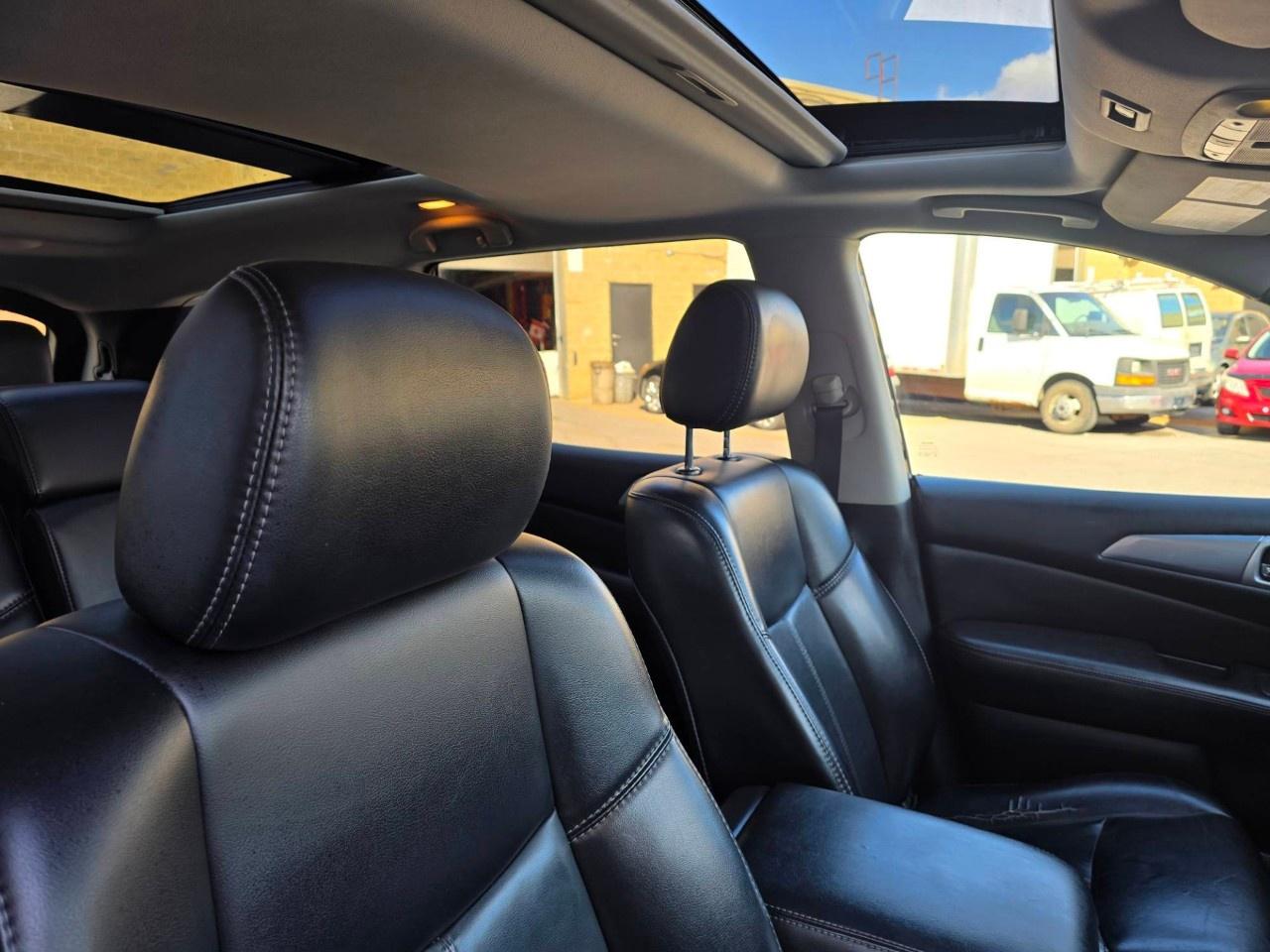 2017 Nissan Pathfinder 4WD 4DR SL Photo